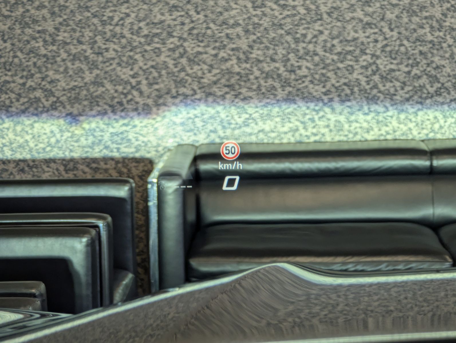 CUPRA Terramar 1.5 eTSI Sennheiser Edge-Paket HUD 19" - Image 27