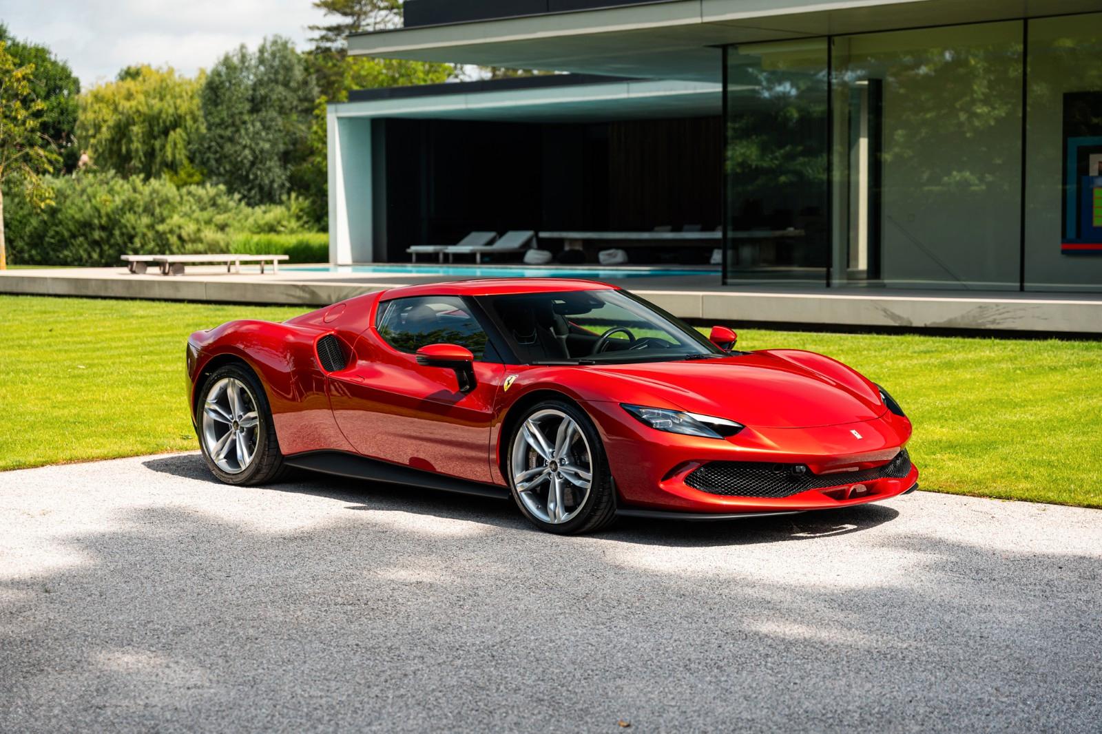 Ferrari 296 GTB/LIFT/CARBON/CARPLAY/DAYTONA SEATS/VAT