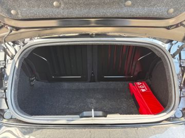 Fahrzeugabbildung Abarth 595C 1.4 T-Jet Klima PDC CarPlay ESTETICO