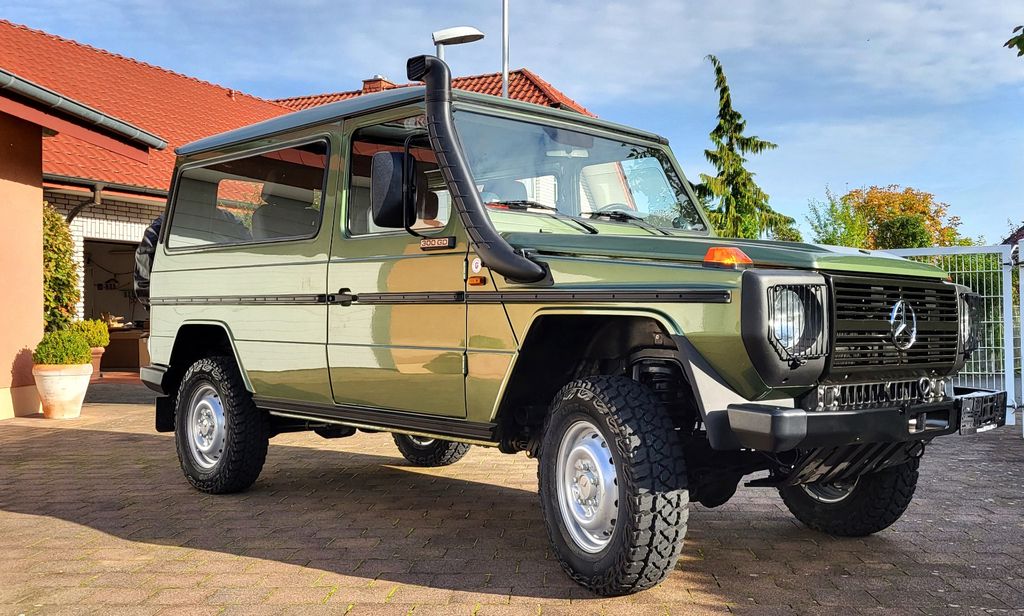 Mercedes-Benz G 300
