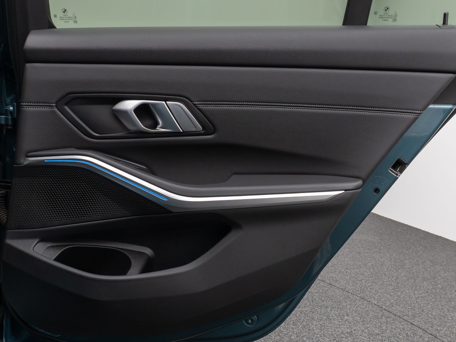 Fahrzeugabbildung BMW 330e  Sport Line Kamera DAB HiFi Komfort Alarm