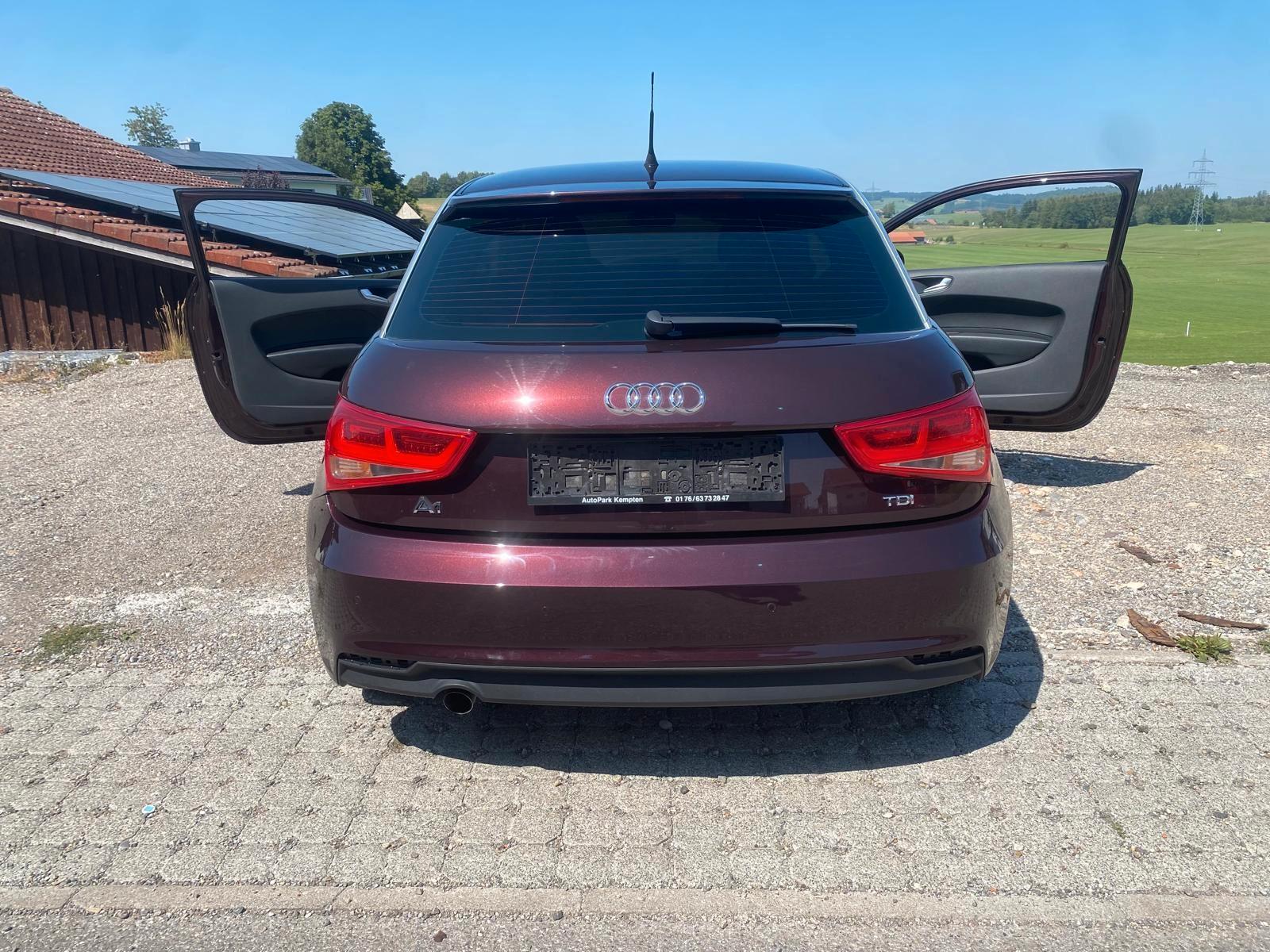 Audi A1 2011 — photo 17