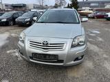 Toyota Avensis Kombi 1.8 Sol * Klima* - Toyota Avensis Sol mit Benzin-Antrieb