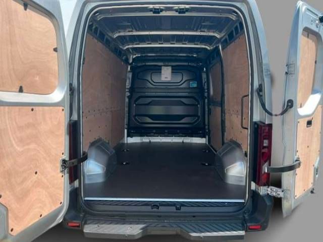 Fahrzeugabbildung Renault Master Kastenwagen FWD Kasten extra L2H2 3,5t Bl