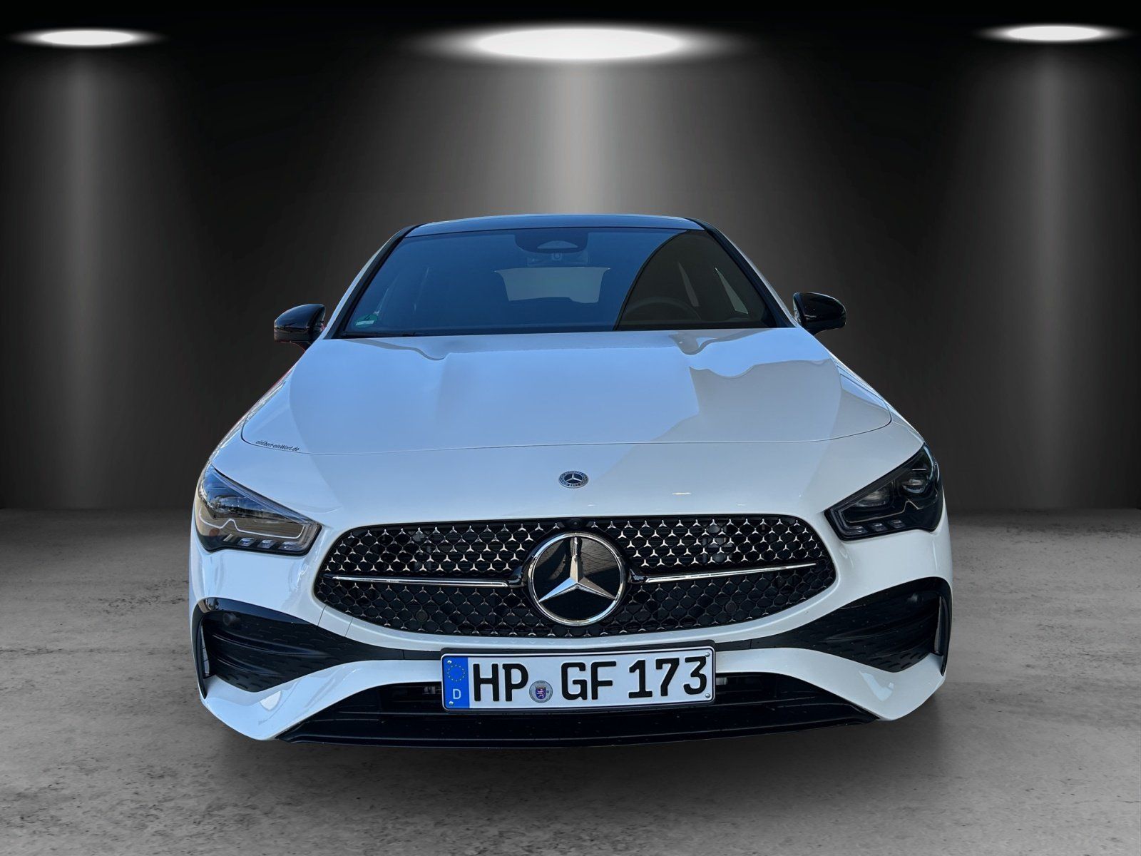 Fahrzeugabbildung Mercedes-Benz CLA 200 d Shooting Brake AMG Distronic PANO 360°