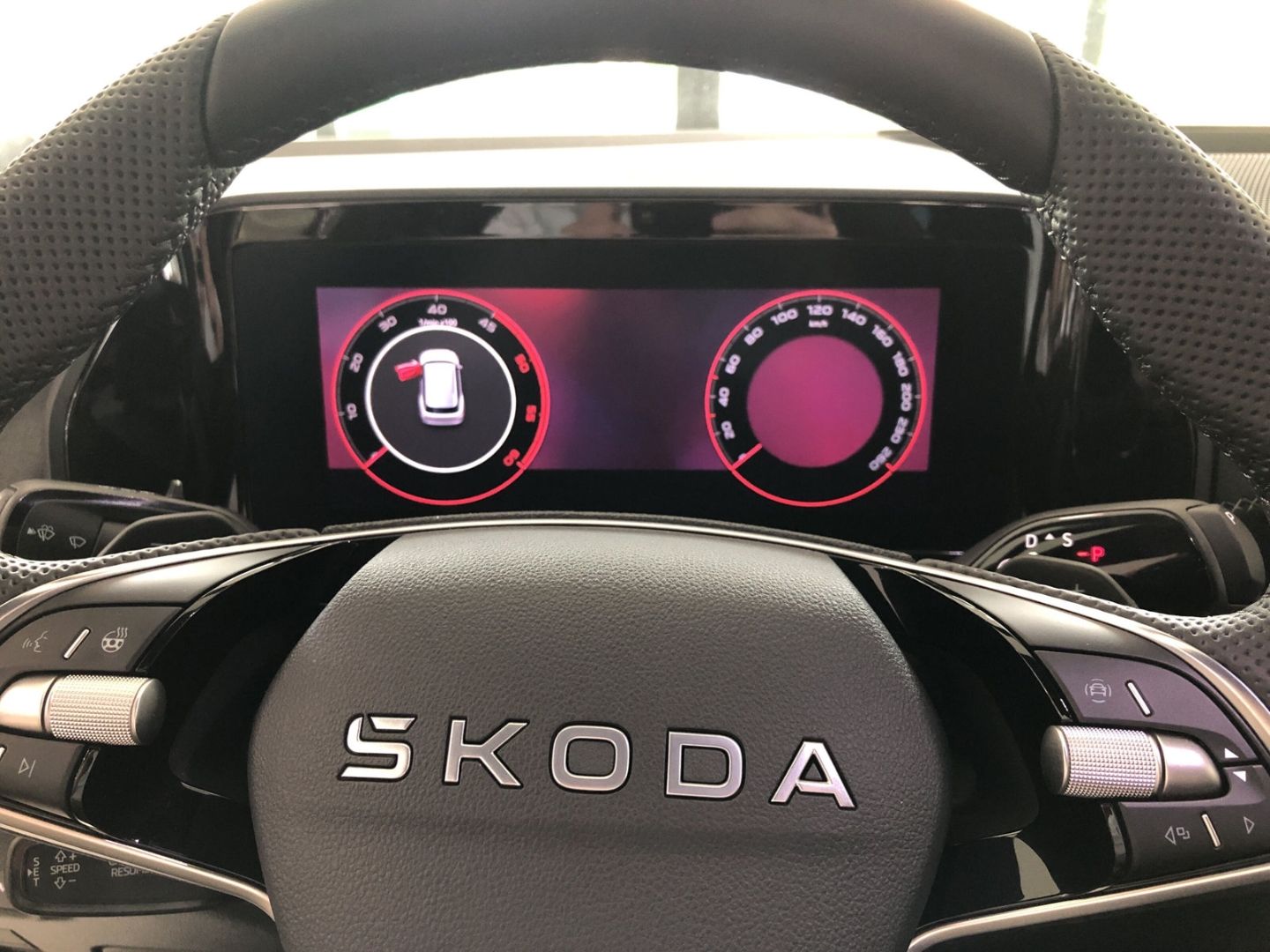 Fahrzeugabbildung SKODA Kodiaq Sportline 4x4 2.0 TDI DSG Sportpaket AD A