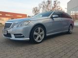 Mercedes-Benz E 350 E -Klasse T E 350 CDI 4Matic Airmatic Pano - Mercedes-Benz E 350: Cdi 4matic