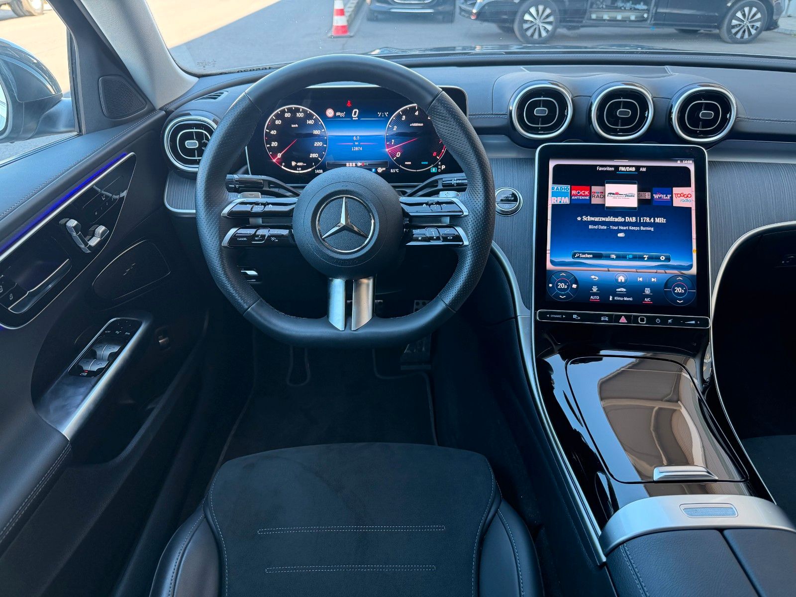 Fahrzeugabbildung Mercedes-Benz C 200 AMG+Memory