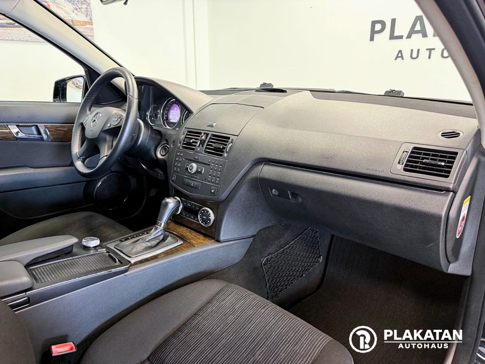 Fahrzeugabbildung Mercedes-Benz C 200 Kompressor Navi, Parksensoren, Service Neu