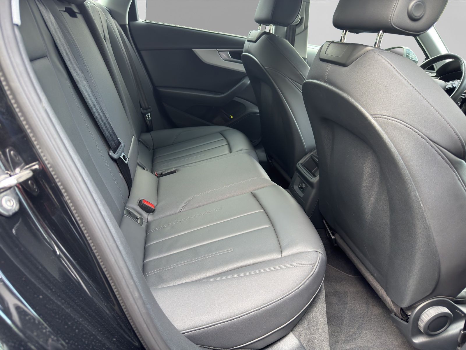 Audi A4 - Bild 7