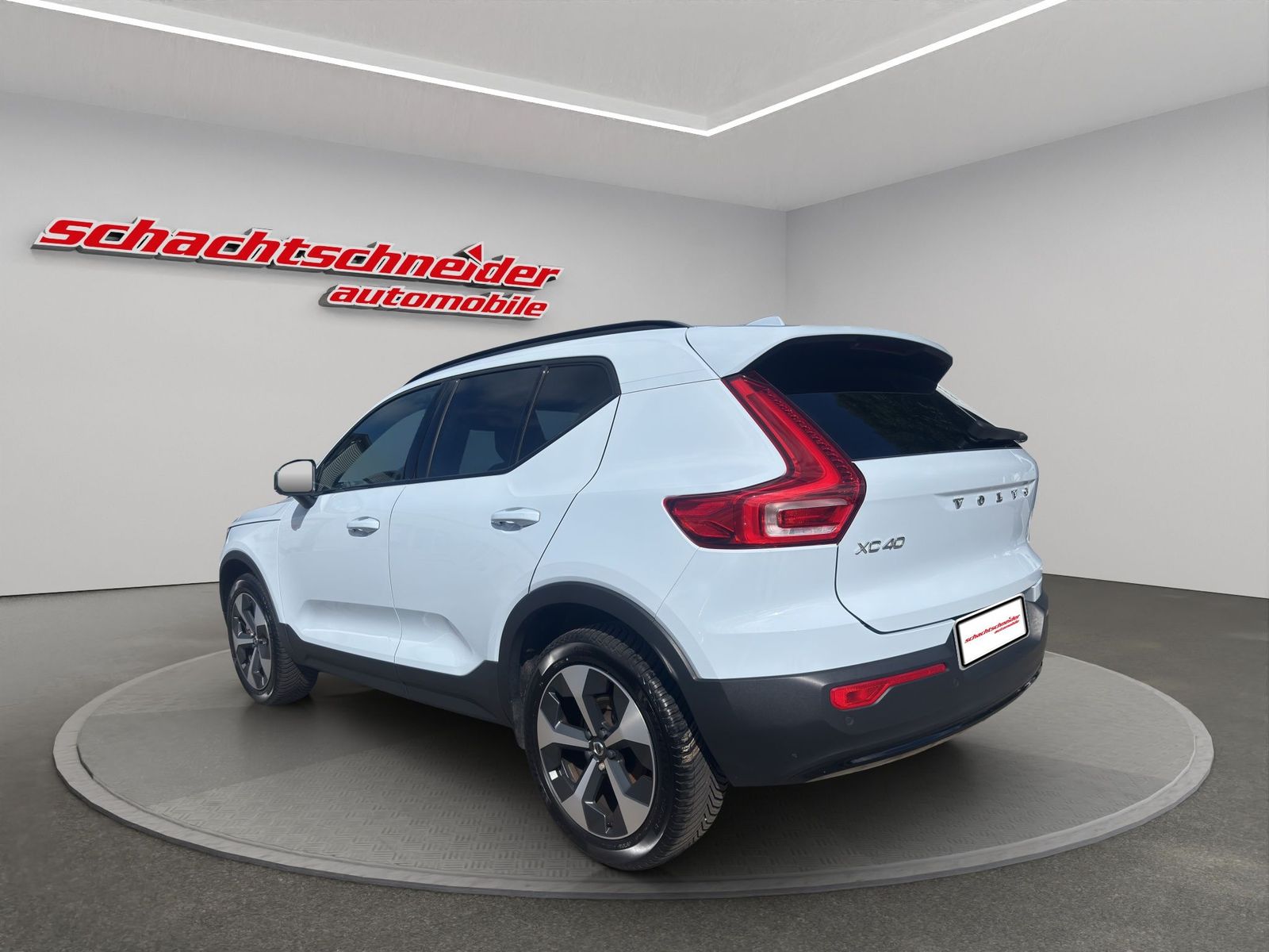 Volvo XC40 B3 Plus Dark+PilotAssist+LED+19" imagem 2
