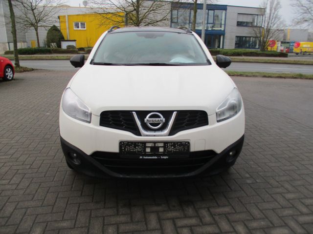 Nissan Qashqai +2 360