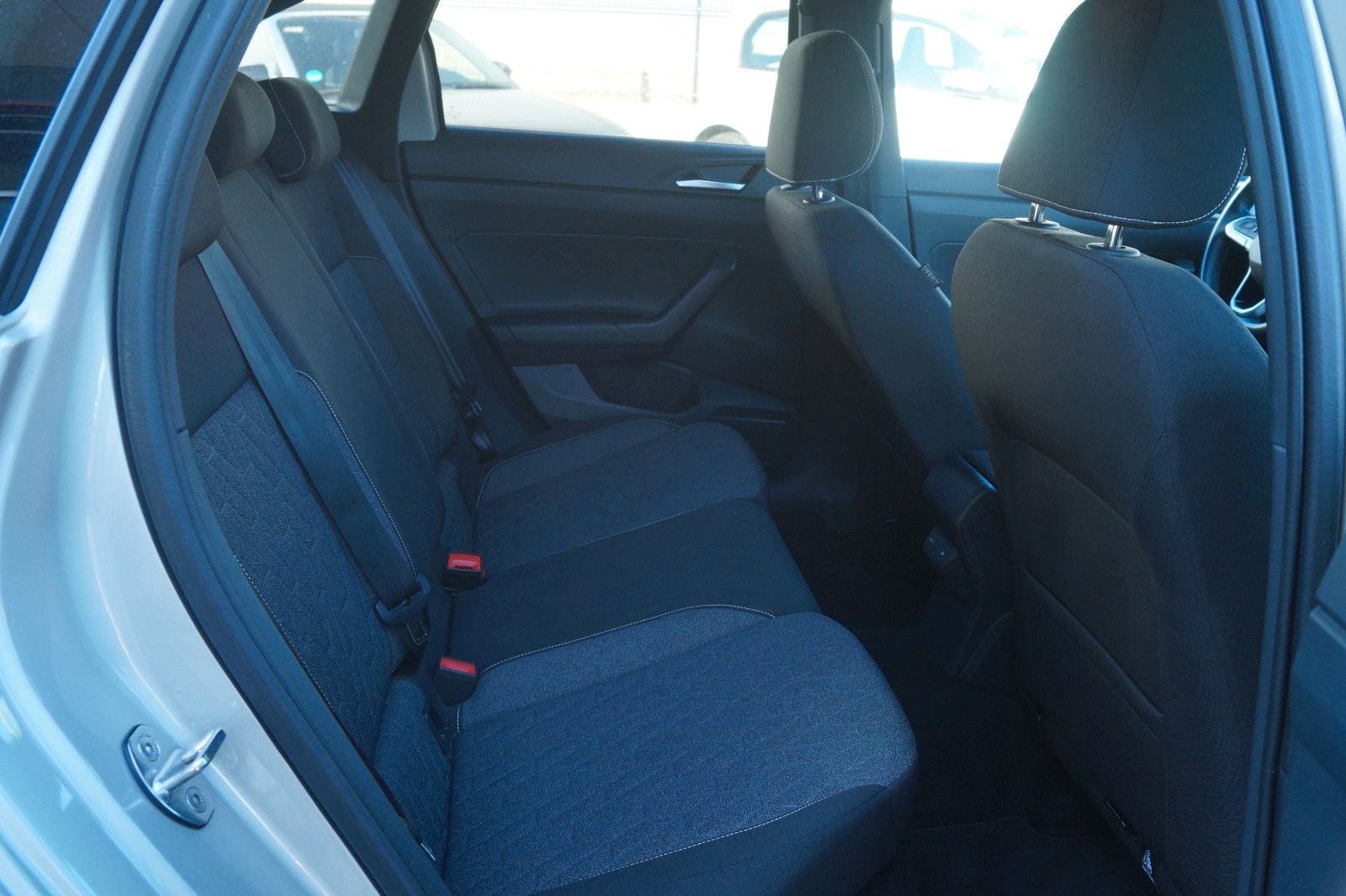 Fahrzeugabbildung Volkswagen Taigo Move 1.0 TSI 7-Gang DSG *TÜV neu
