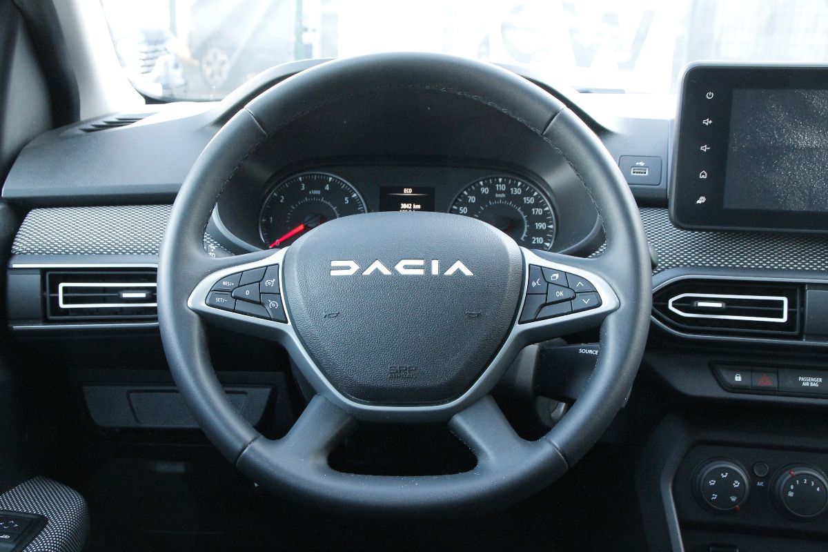 Fahrzeugabbildung Dacia Jogger Expression TCe 110