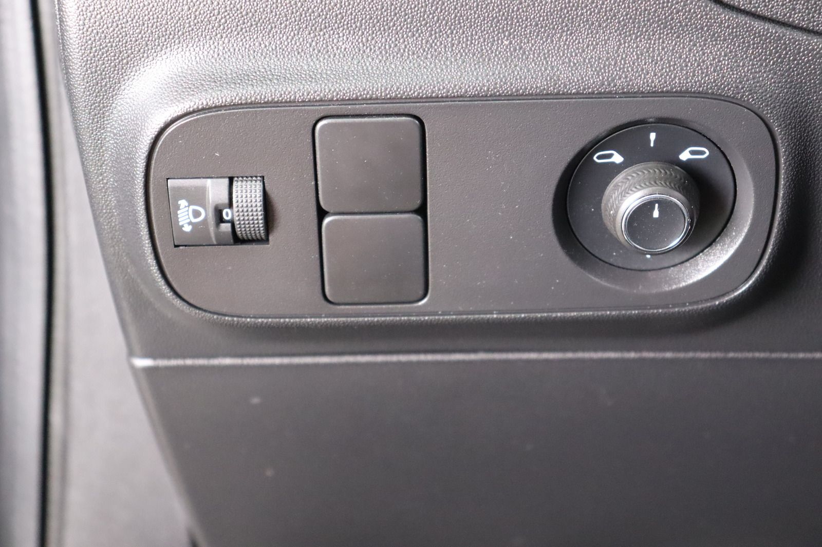 Fahrzeugabbildung Andere Citroën C3 1.2i Plus * Klimautom. * HU 08.2028
