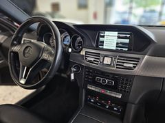 Fahrzeugabbildung Mercedes-Benz E 200 Lim. BlueTec ( COMAND/ SHZ/ LED/ PDC/ NAVI