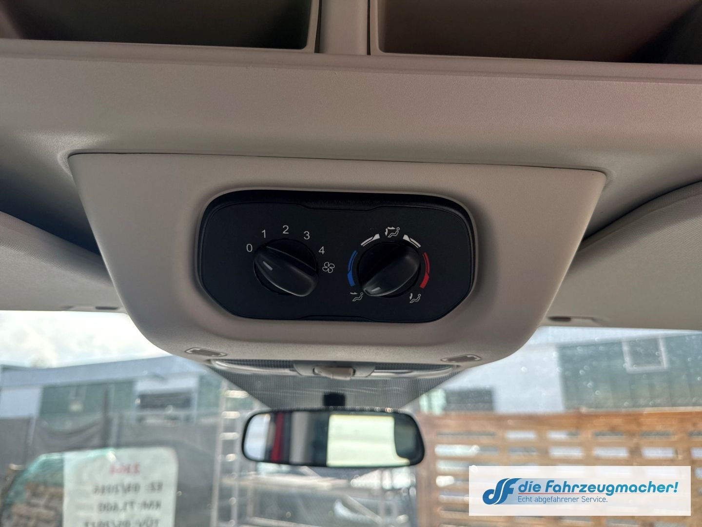 Fahrzeugabbildung Ford Transit Kombi 350 L3 Trend 2.2 TDCi DPF *2364 *K
