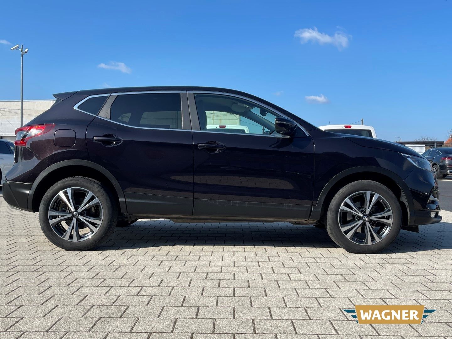 Fahrzeugabbildung Nissan Qashqai N-Connecta 1.3 DIG 360° Kamera