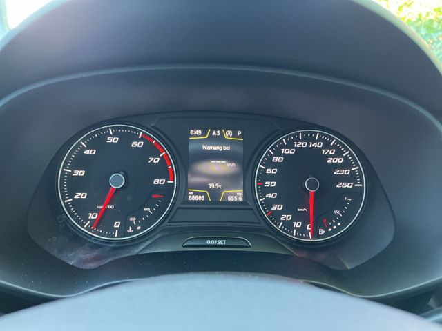 Leon FR 1.4 TSI Apple CarPlay Kamera Klima Navi 