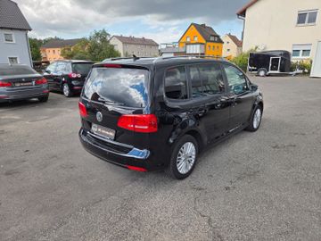 Volkswagen Touran - 4