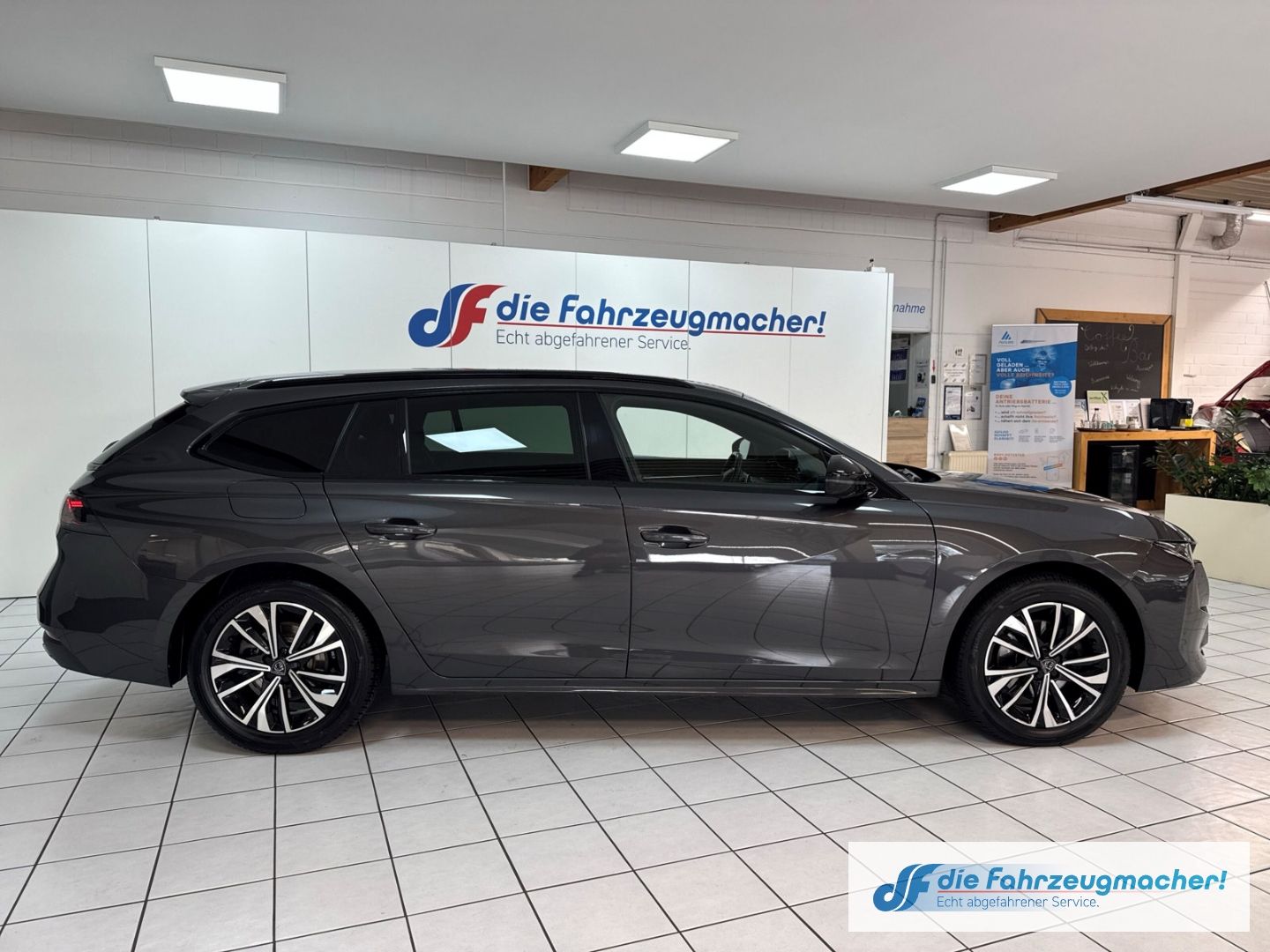 Fahrzeugabbildung Peugeot 508 SW Allure Pack Navi ACC El. Heckklappe 2-Zon