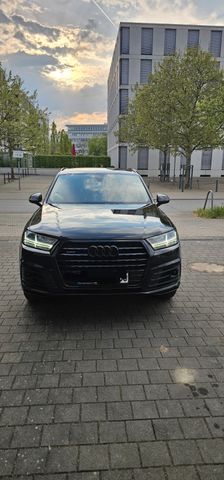 AUDI Q7 3.0/TDI/quattro/S-line/LED/Matrix