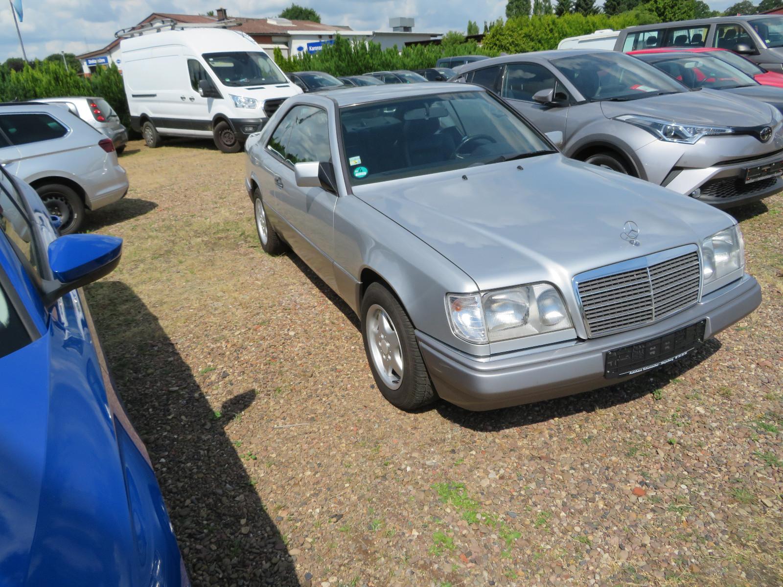 Mercedes-Benz CE 220