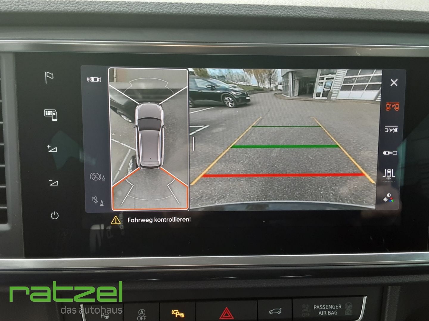 Fahrzeugabbildung SEAT Ateca 2.0 TDI Style AHK-klappbar Navi 360 Kamera