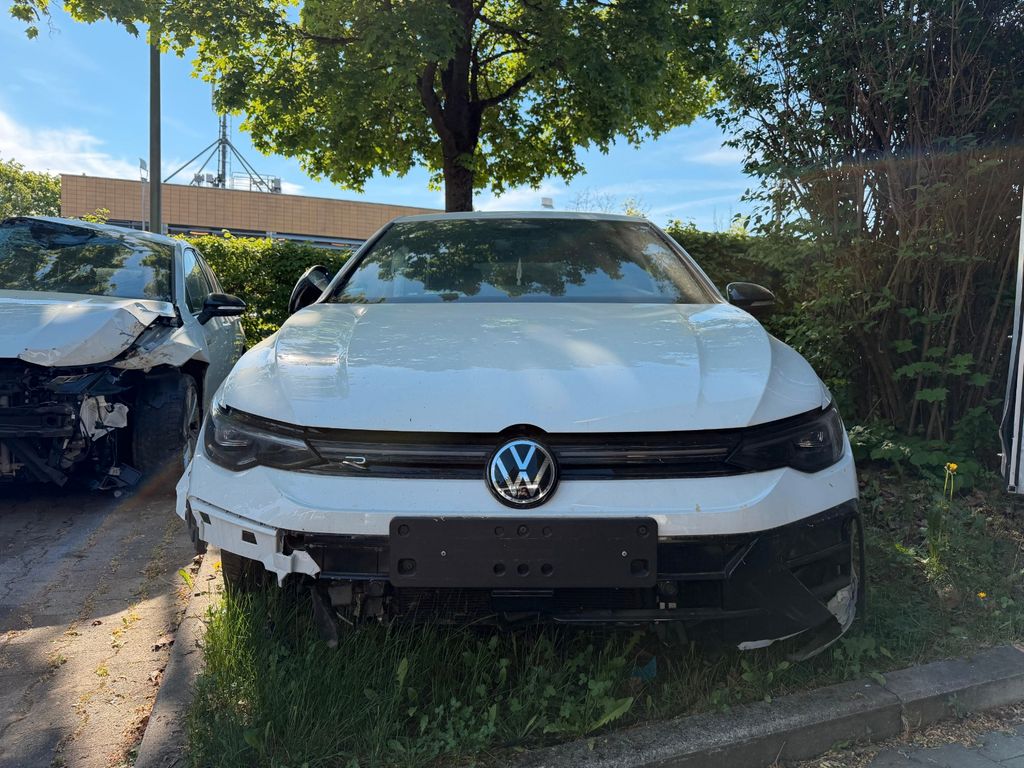 VW Golf VIII R/PERFORMANCE/IQ LIGHT/NAPPA VW Golf VIII R/PERFORMANCE/IQ LIGHT/NAPPA