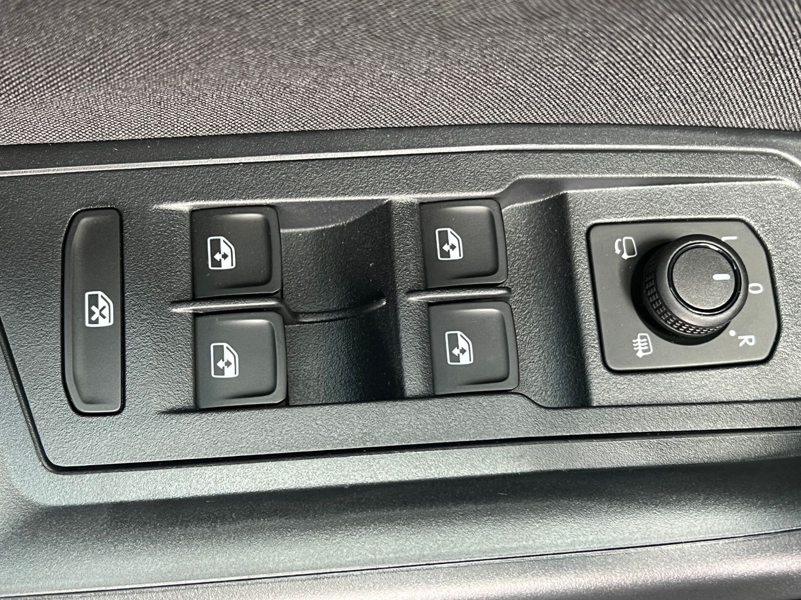 Fahrzeugabbildung Volkswagen T-Roc Life 1.0 TSI *LED, ACC, Kamera, 17''-LM*