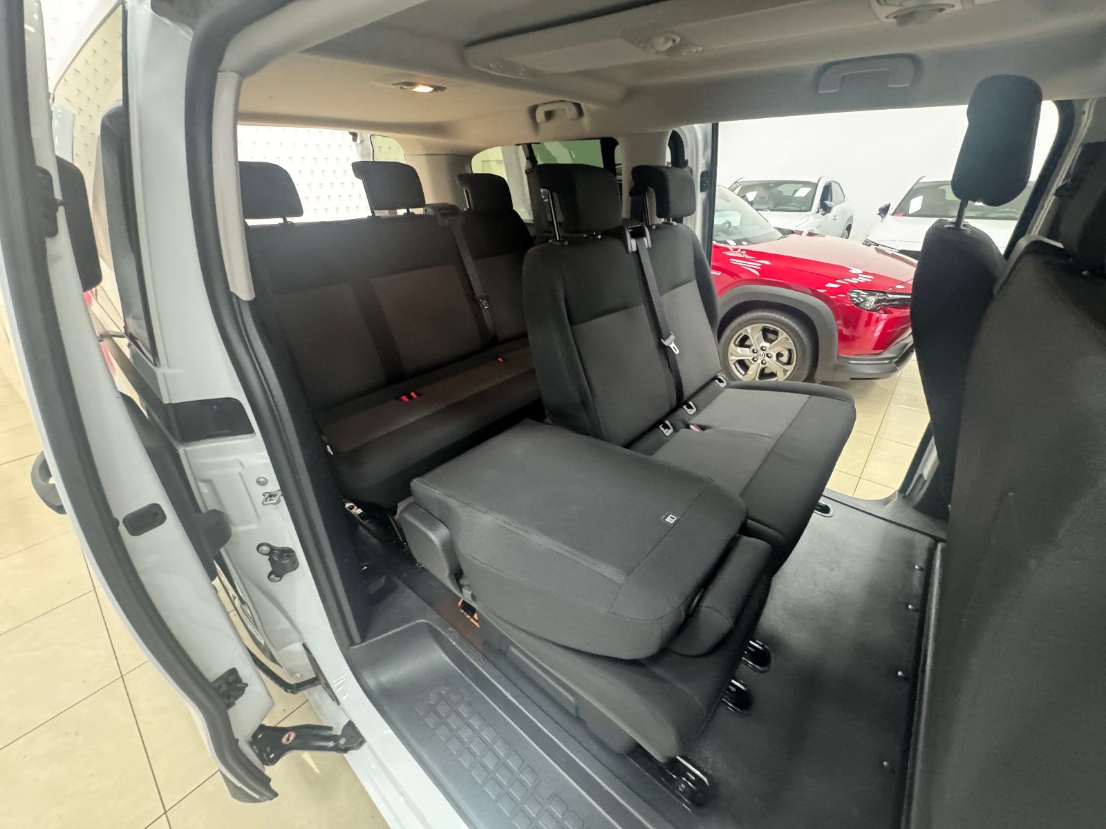 Peugeot Traveller - Bild 21