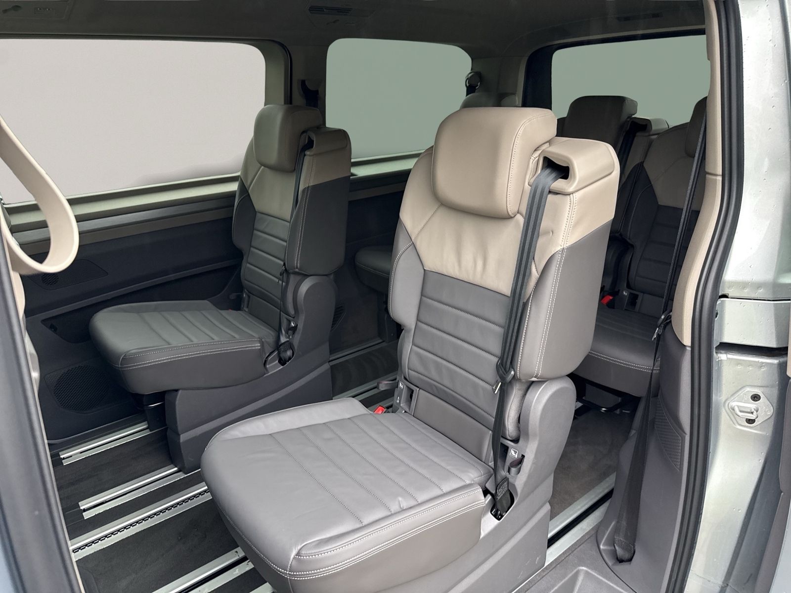 T7 Multivan Life lang 2.0 TDI, AHK, Navi, Digita