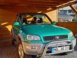 Toyota RAV 4. 2.0 Benziner - gebrauchte Toyota RAV 4 aus dem Jahr 1999