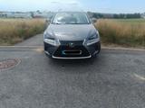 Lexus NX 300h Hybryda   - graue Lexus NX 300