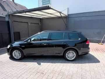 Volkswagen Golf - 2