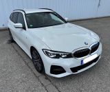 BMW 330d Touring M Sport Auto. M Sport  - BMW 330 mit Diesel-Antrieb: Alcantara