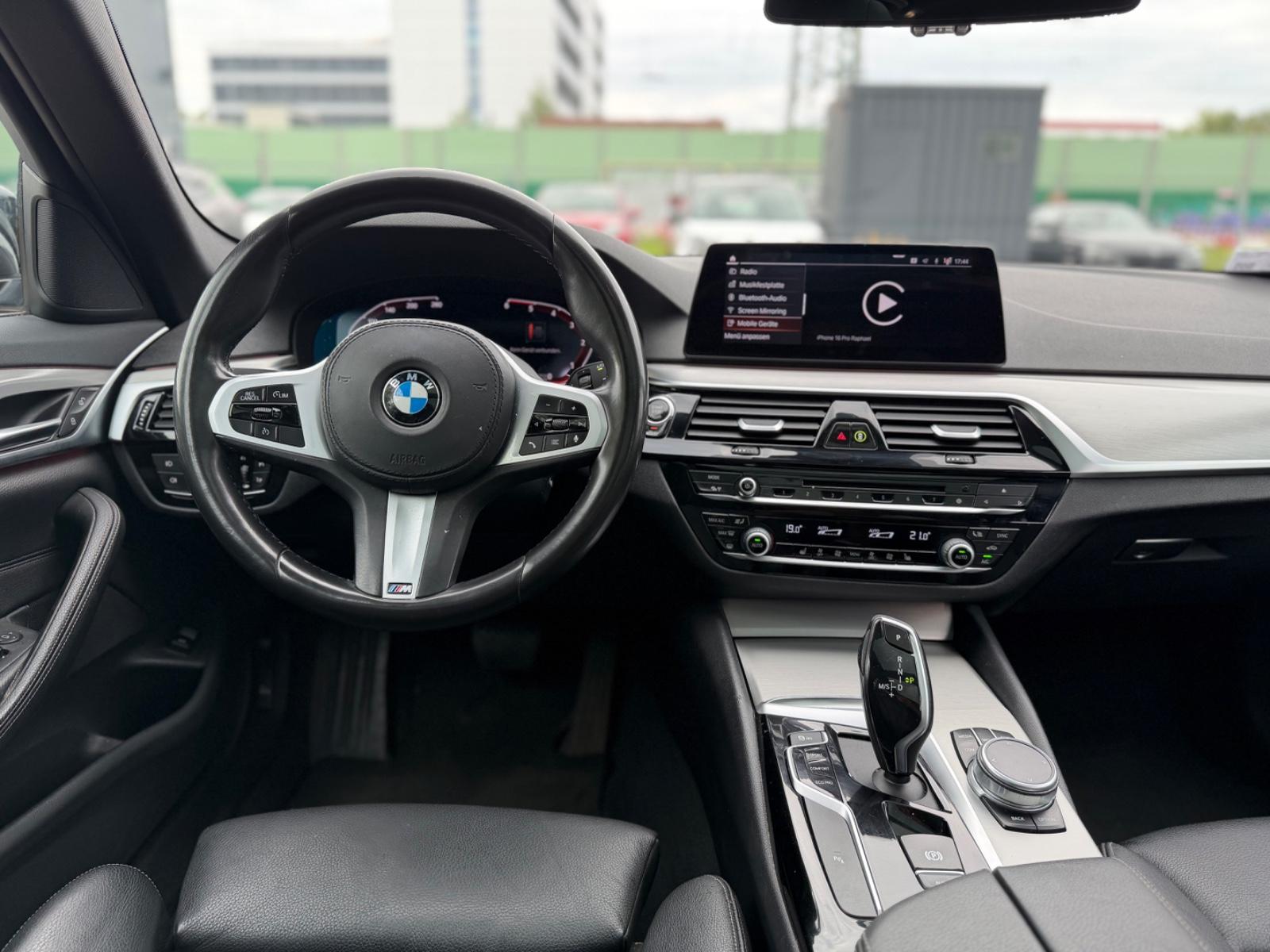 BMW 530d Touring*PANO*LEDER*HUD*LED*HIFI*APPLECAR*