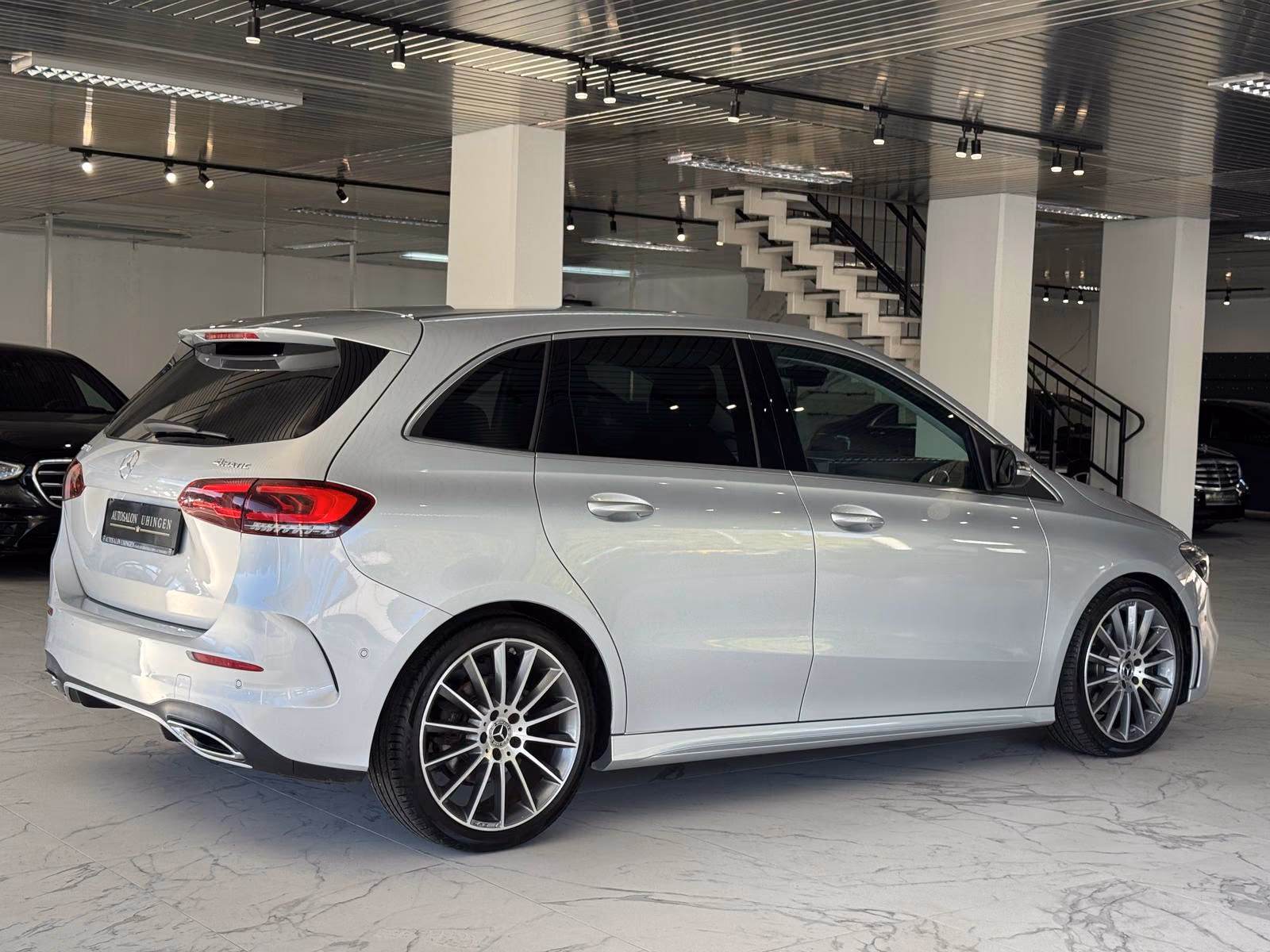 Mercedes-Benz B 220 7G*4MATIC*3x AMG*WIDE*DISTR*KAM*M-BEAM*AHK