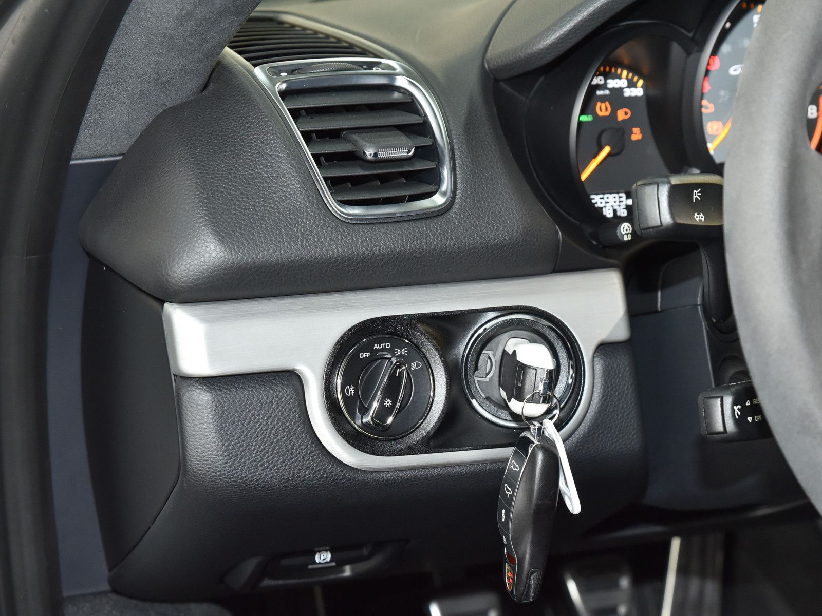 Fahrzeugabbildung Porsche Cayman GT4 - Heckflügel | Tempomat
