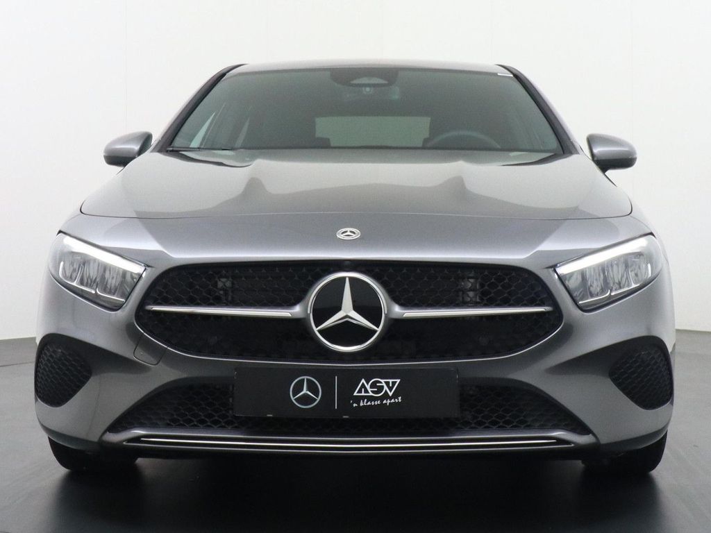 Mercedes-Benz A 180 Star Edition Luxury Line | Tempomat | Acht