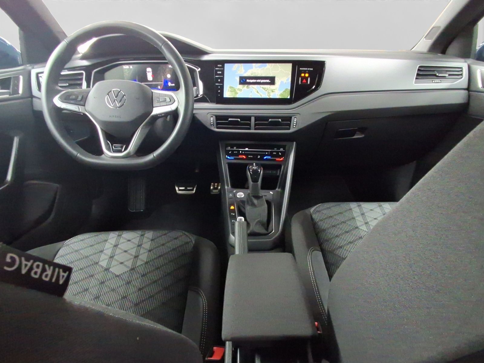 Volkswagen Taigo 1.5 TSI DSG R-LINE MATRIX ASSIST KAMERA KE foto 5
