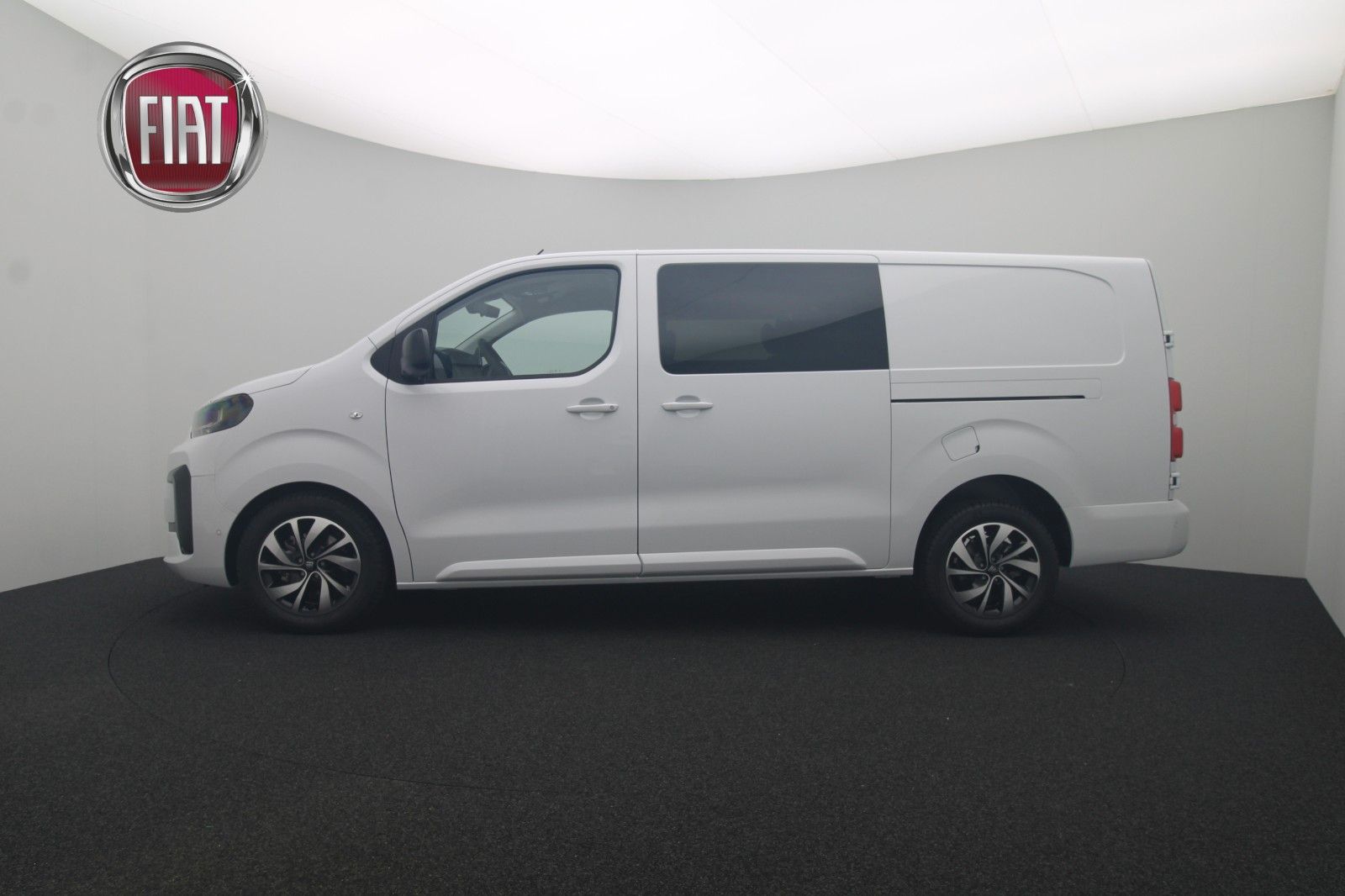 Fahrzeugabbildung Fiat Scudo Multicab Serie 2  L3 2.0 145 MT6 LUXURY