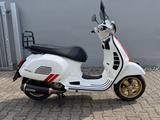 Vespa GTS300 Racing Sixties - VESPA SI