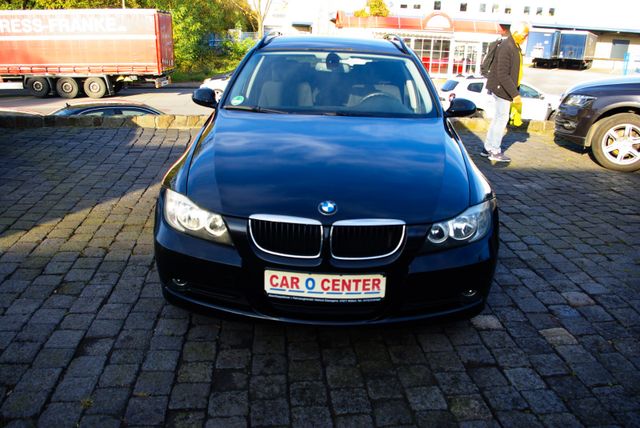 BMW 318i Black Edition Touring