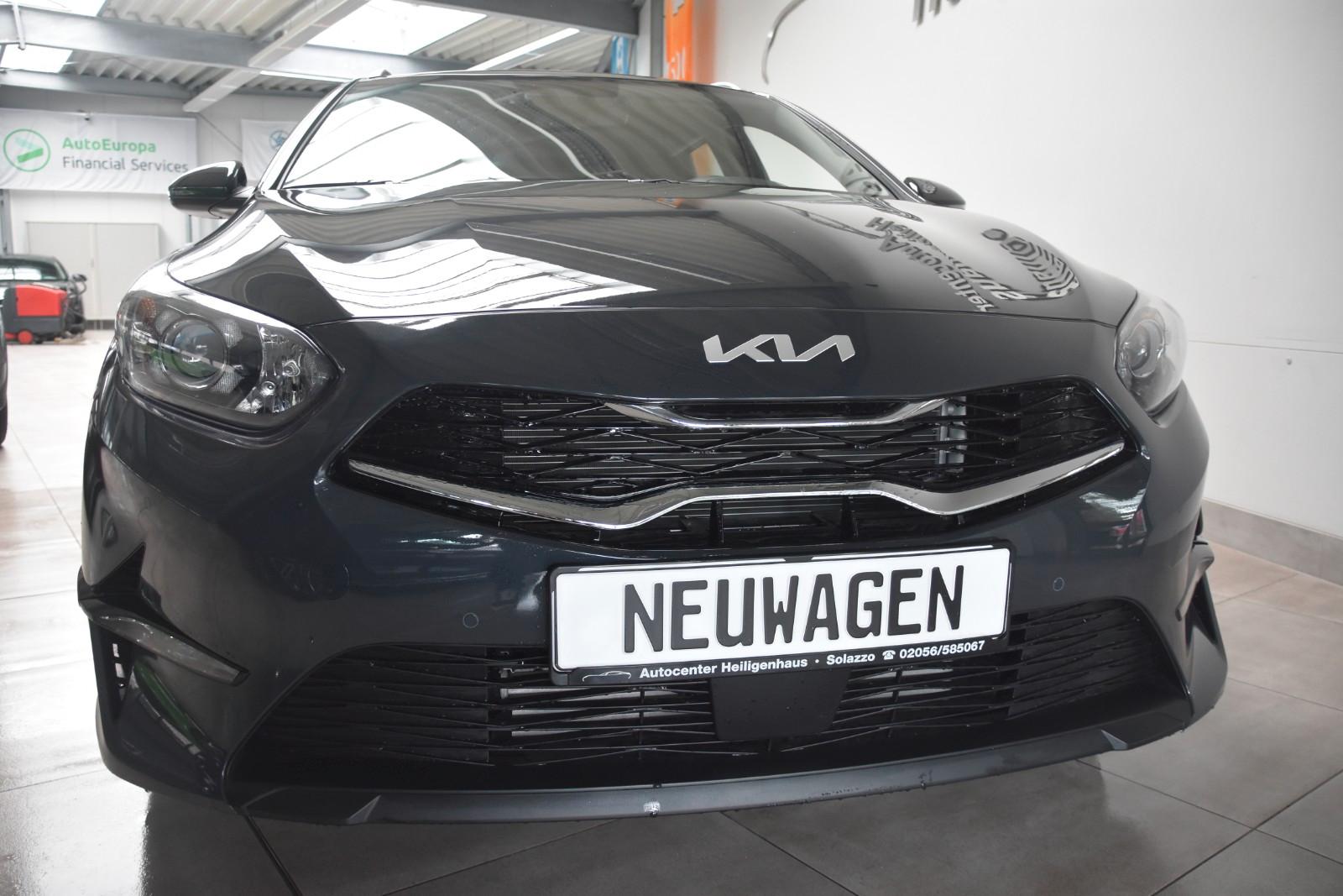 Kia Ceed SW Ultimate Edition DCT Navi Kamera SCC