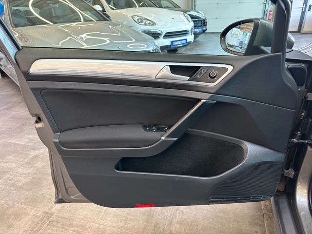 Volkswagen Golf VII Lim. Cup BMT *1.Hand*ACC*AHK*