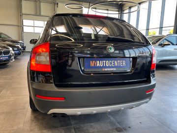 Skoda Octavia Combi Scout 4X4 *TÜV Neu*Xenon*