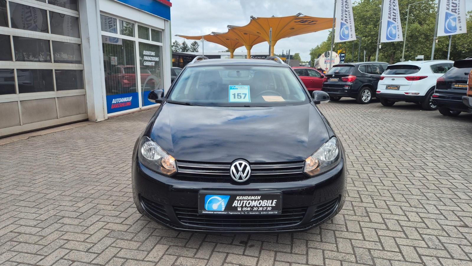 Volkswagen Golf 2011 — вигляд ззаду