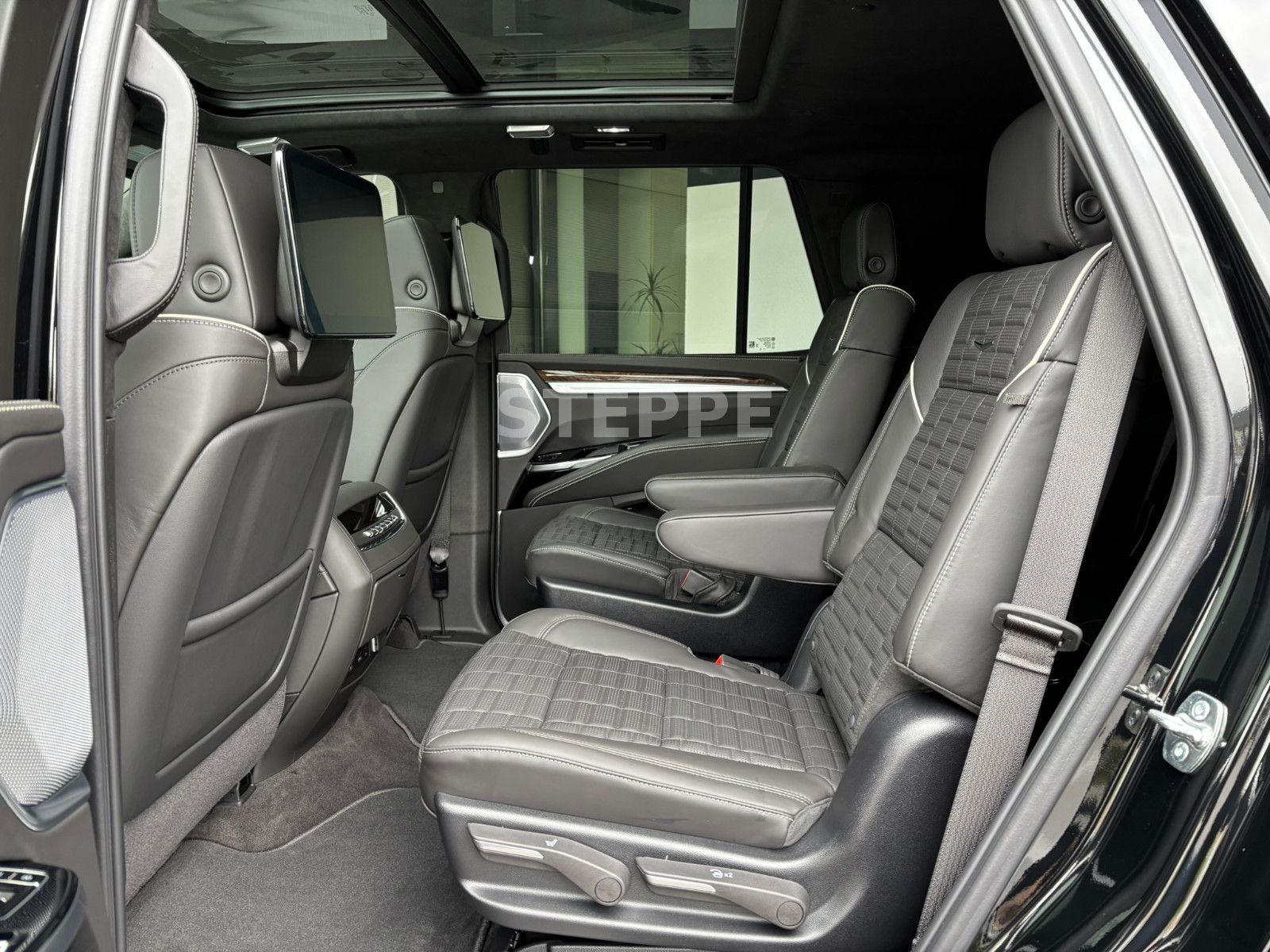 Cadillac Escalade FACELIFT MY26 6.2 V8 Platinum Luxury24"