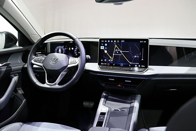 Passat 1.5 eTSI Business ACC KAMERA AreaView AHK